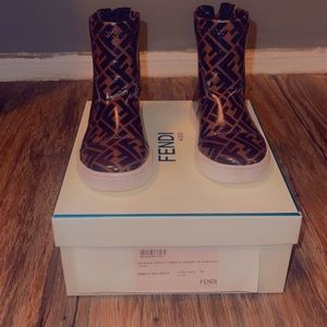 Fendi Boots Size 24 toddler Which is a (8) Worn Twice! great Condition!